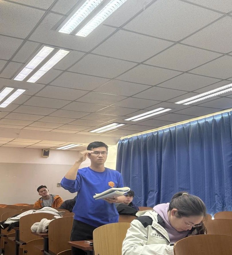 a75bf38b56de47f7b89db3bac25a22db.jpg